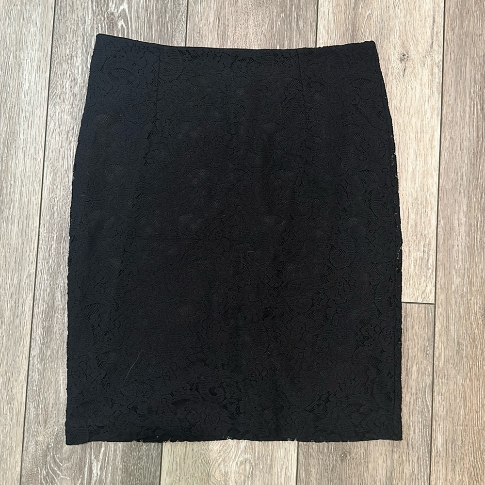 Banana Republic lace pencil skirt